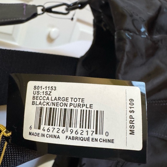 BEBE BECCA Black Nylon Gym/Travel Bag NWT $109 - Picture 8 of 8